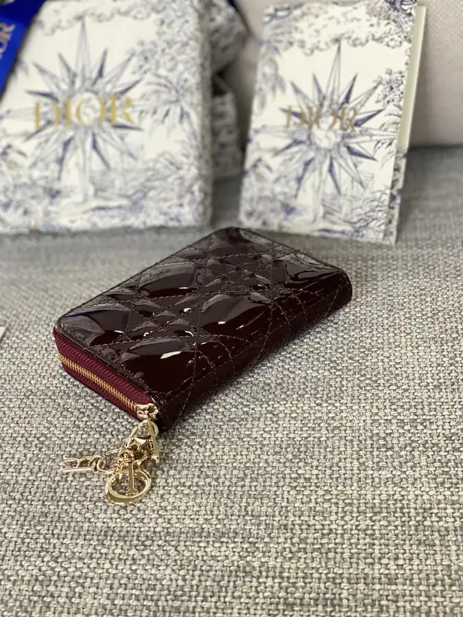 30 Montaigne Voyageur Mini Bag Classic Design, Stylish & Practical