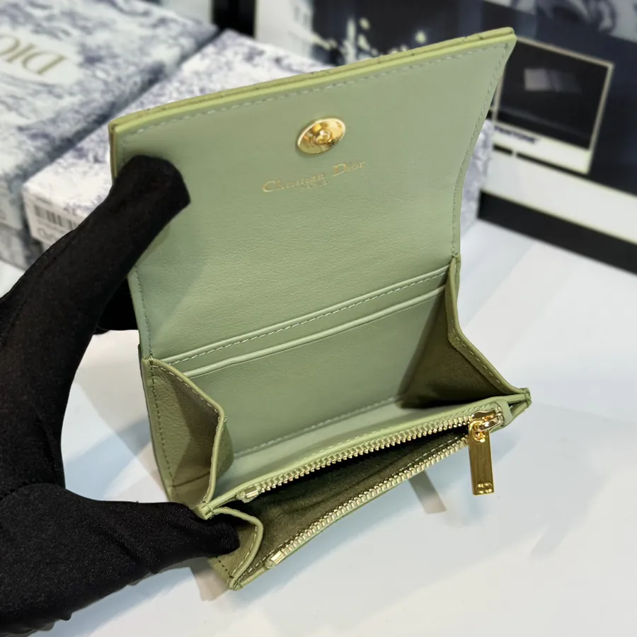 30 Montaigne Glycine Wallet Compact and Unique