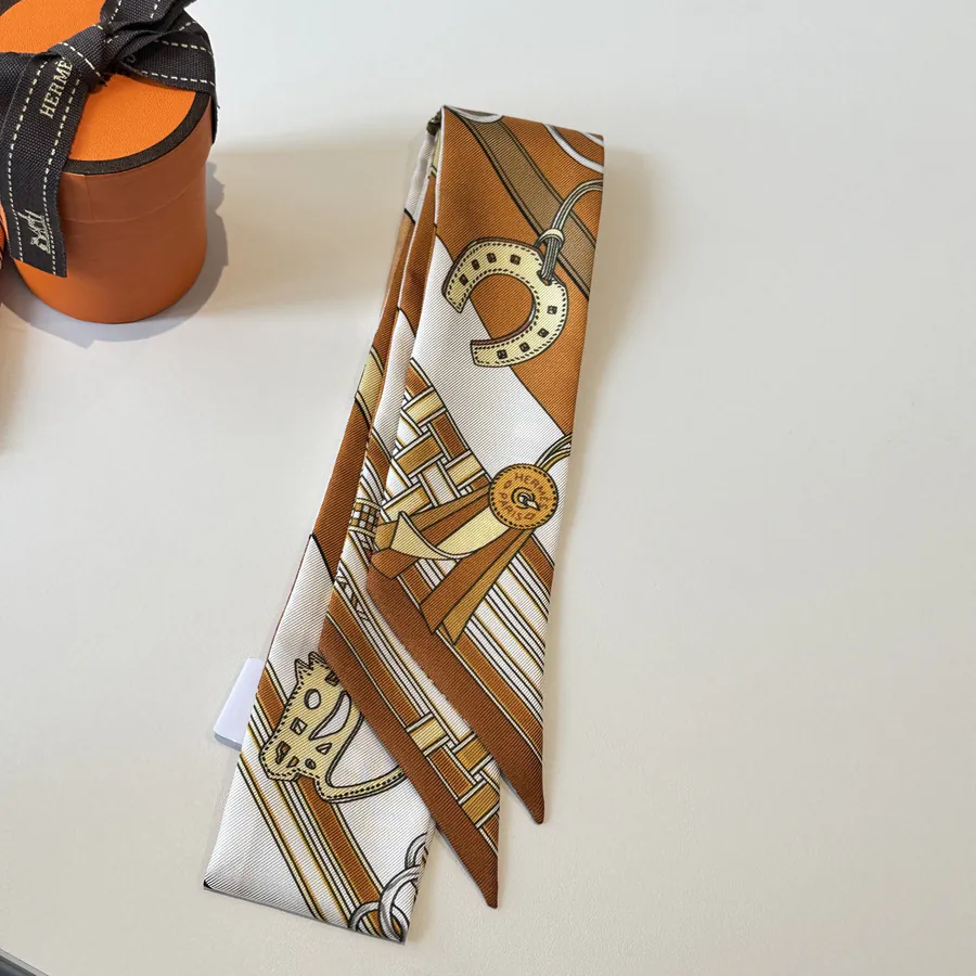 H Family New Scarf Luxury and Symbolic, Grained Calfskin