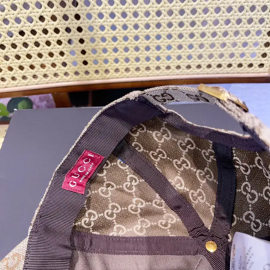 G Family Baseball Cap Matched with Xiao Zhang's Style
