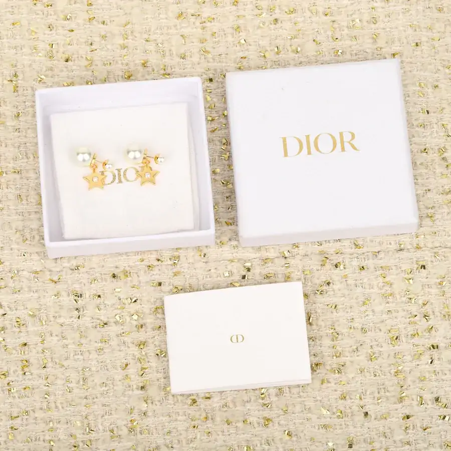 D!or 25 Star shaped Pearl Earrings