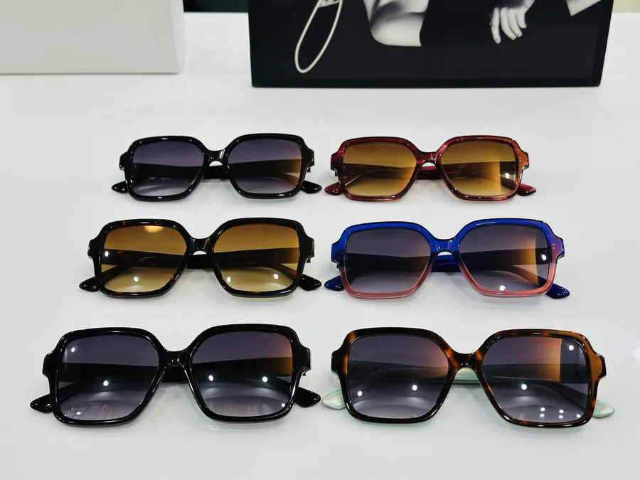 Jimmy Choo JC5005 Trendy Design, Elegant Accessories