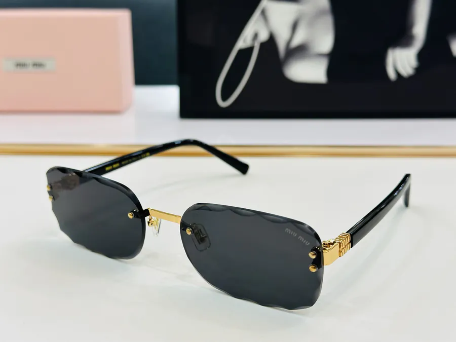 MU126AV Premium K Fashion Sunglasses