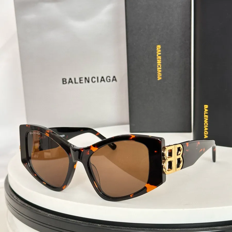 BaleNCIAG Paris Bucket Bag