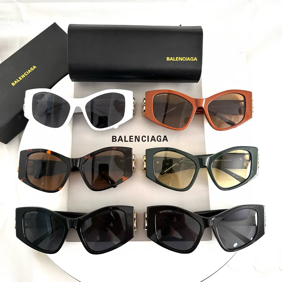 BaleNCIAG Paris Bucket Bag