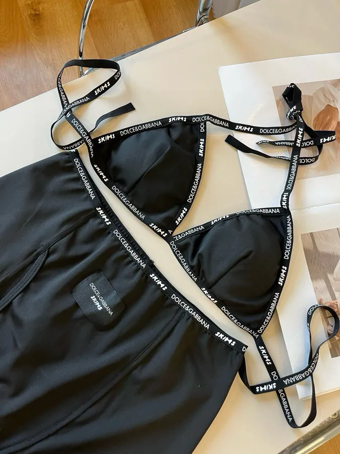 D&G New Split Strap Bag Black and White
