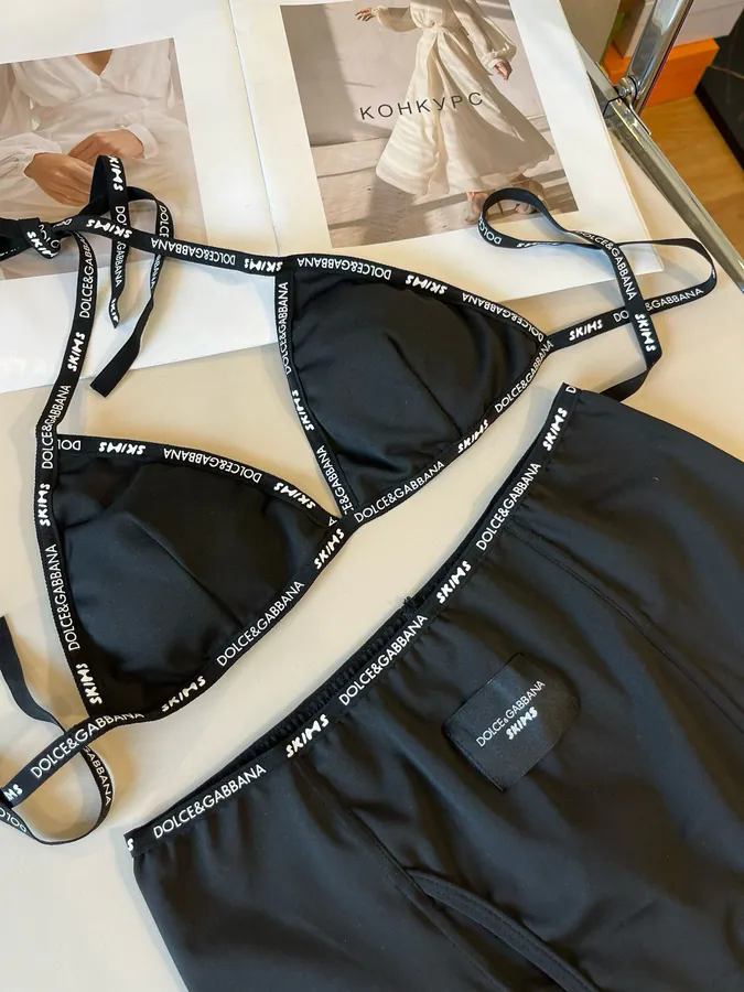 D&G New Split Strap Bag Black and White