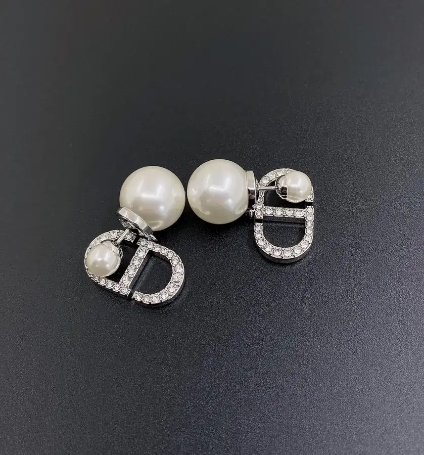 P50 D*OR Latest Silver Full Diamond CD Earrings