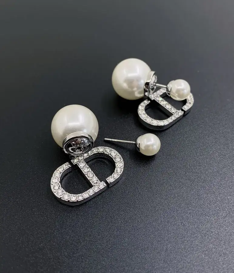 P50 D*OR Latest Silver Full Diamond CD Earrings