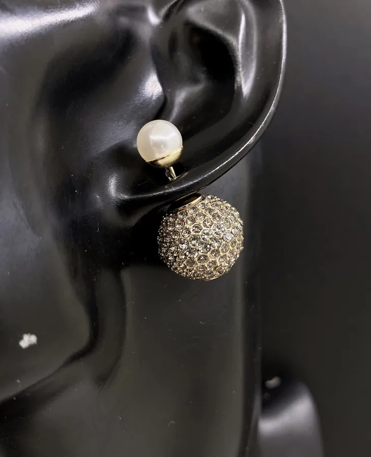 P60 D*or Latest Grey Diamond Stud Earrings