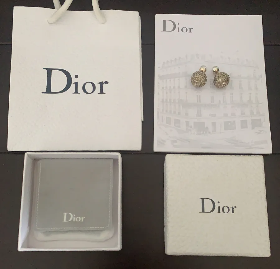 P60 D*or Latest Grey Diamond Stud Earrings