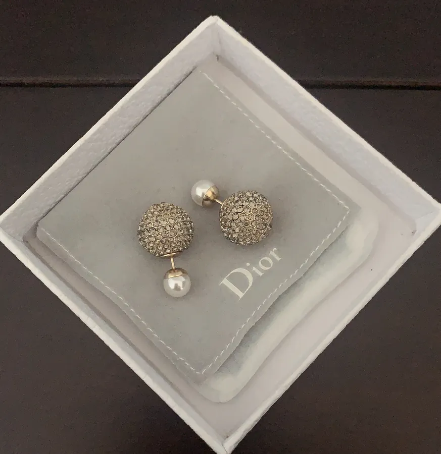 P60 D*or Latest Grey Diamond Stud Earrings