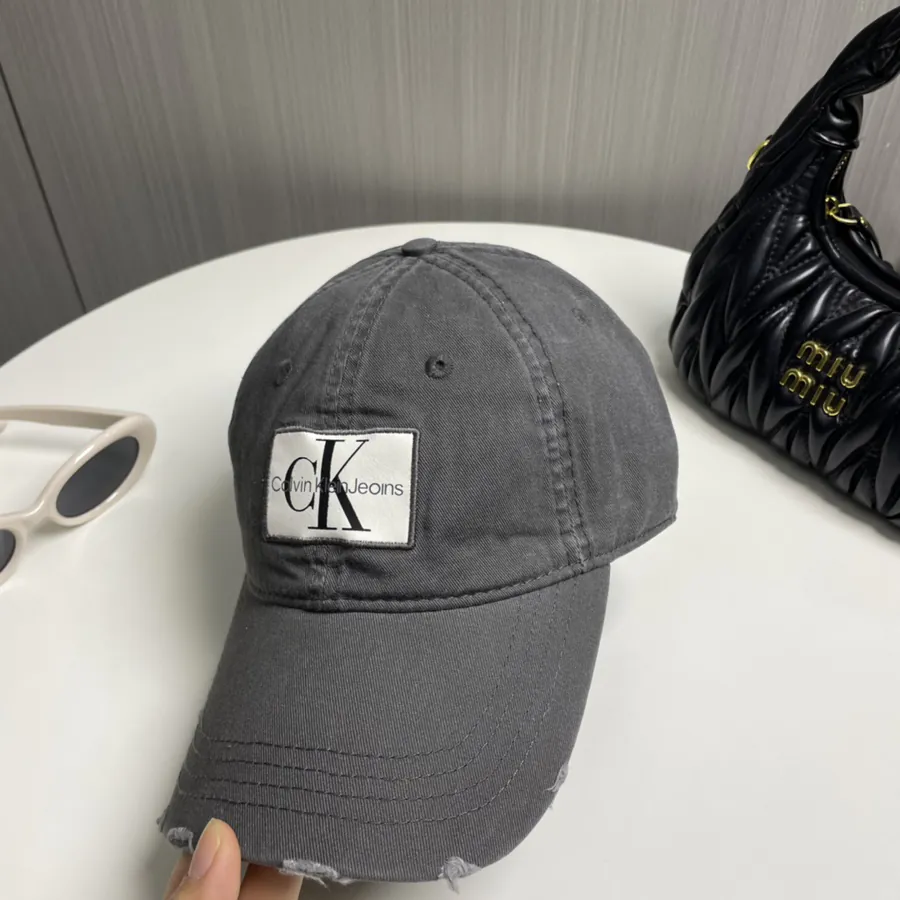 P38Cain Klein Logo Baseball Cap