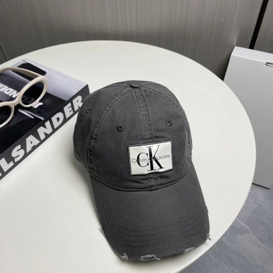 P38Cain Klein Logo Baseball Cap