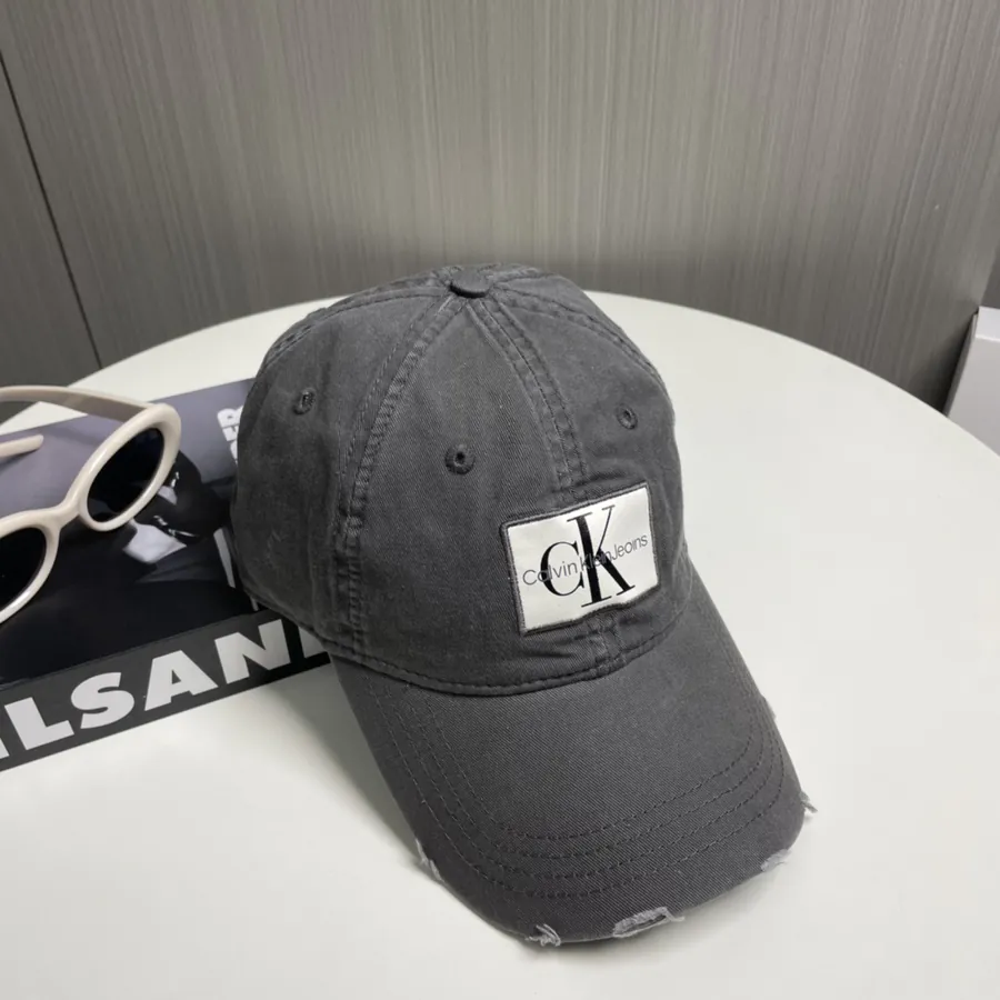 P38Cain Klein Logo Baseball Cap