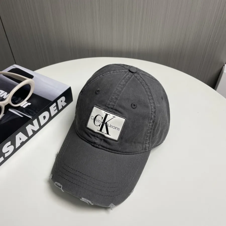 P38Cain Klein Logo Baseball Cap