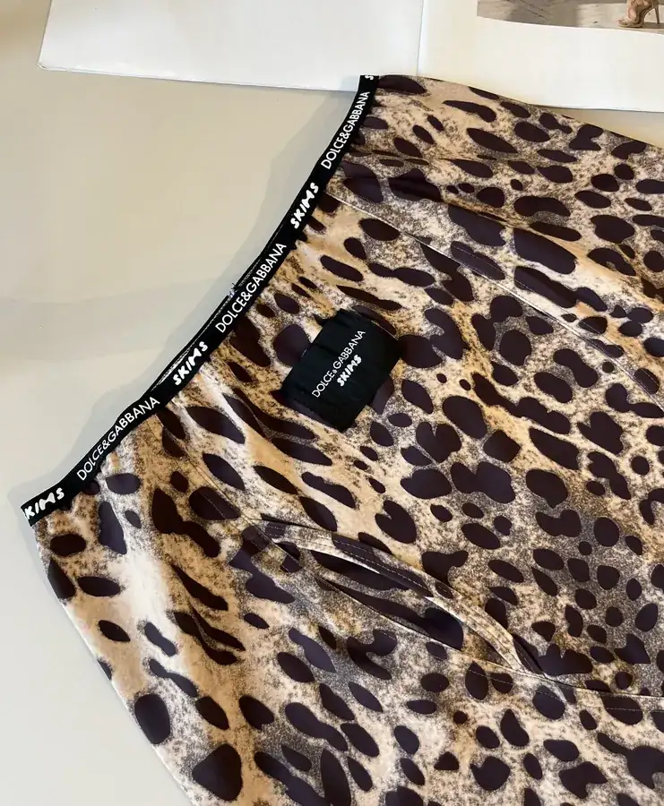 D&G Duolingo New Split Strap Design Black and White SM