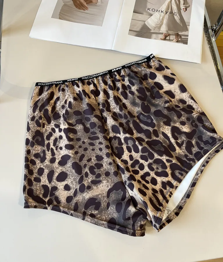D&G Duolingo New Split Strap Design Black and White SM