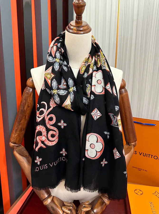 L Family 2025 New Collection Luxury Cashmere Shawl