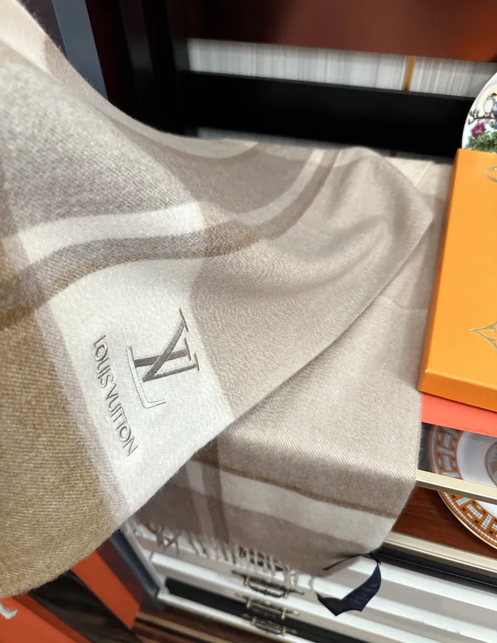 2024 L Family Grained Calfskin Scarf
