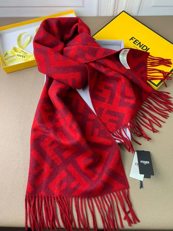 FF Bucket Scarf with Vintage Floral Pattern