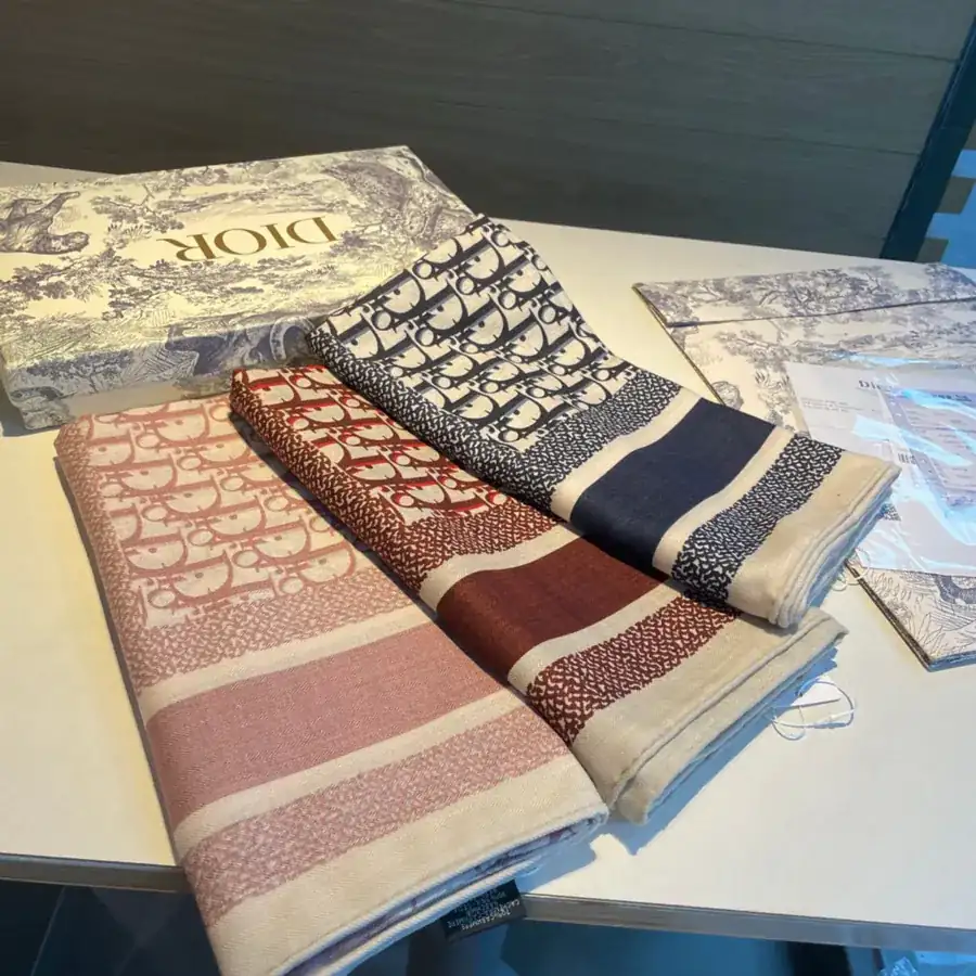 D Home ZG Luxury Double Sided Velvet Scarf