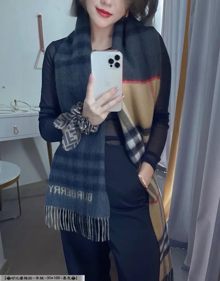 B Brand Contrast Pattern Cashmere Scarf