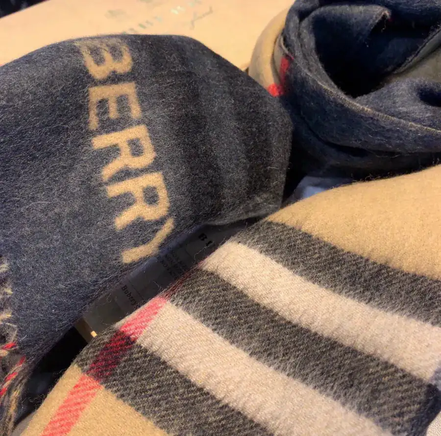 B Brand Contrast Pattern Cashmere Scarf