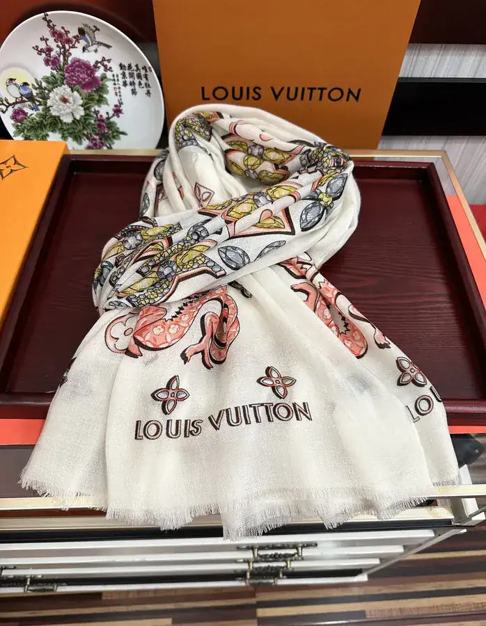 L Family 2024 New Collection Wool Scarf