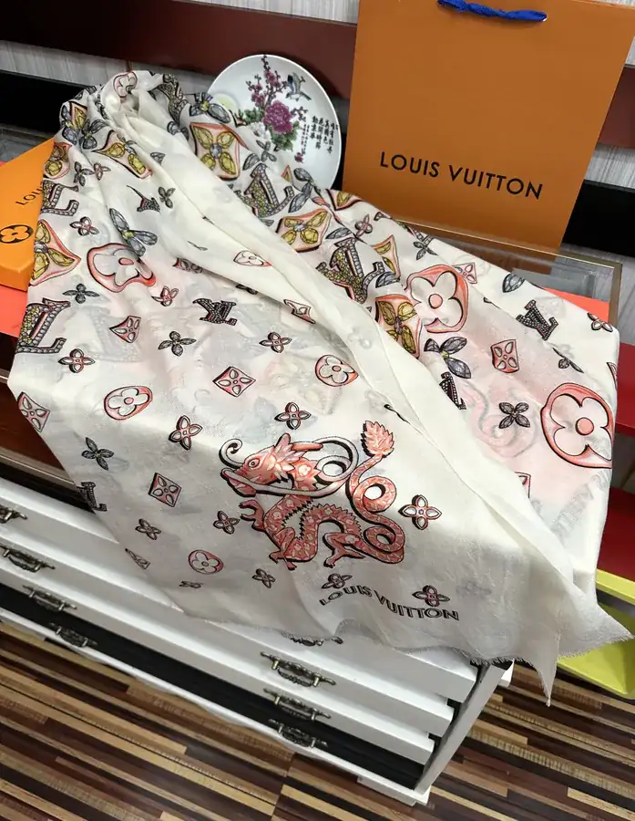 L Family 2024 New Collection Wool Scarf