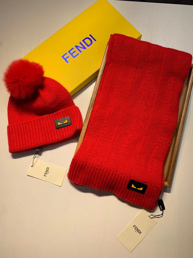 F Family Wool with Fox Fur Trim Cozy Winter Essential
