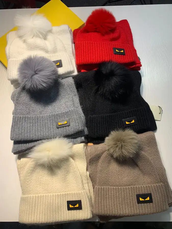F Family Wool with Fox Fur Trim Winter Essential