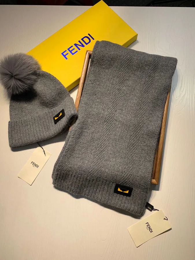 F Family Wool with Fox Fur Trim Cozy Winter Essential