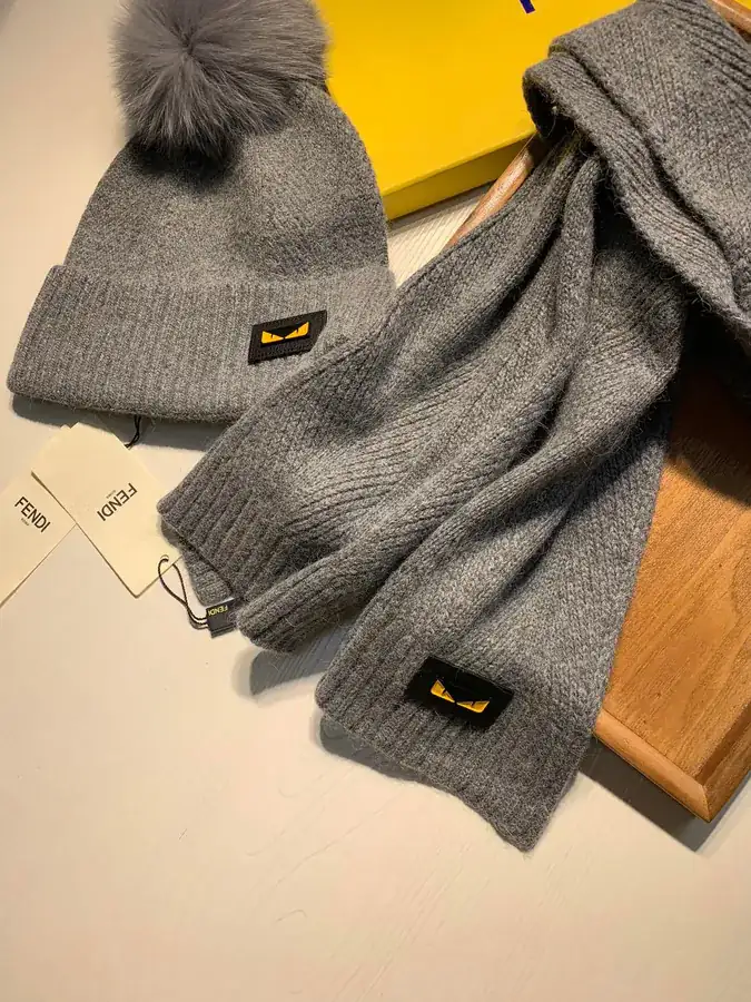 F Family Wool with Fox Fur Trim Cozy Winter Essential