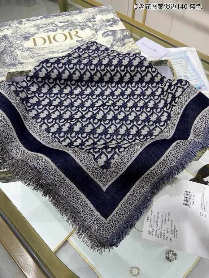D Old Flower Pattern Lock Edge 140