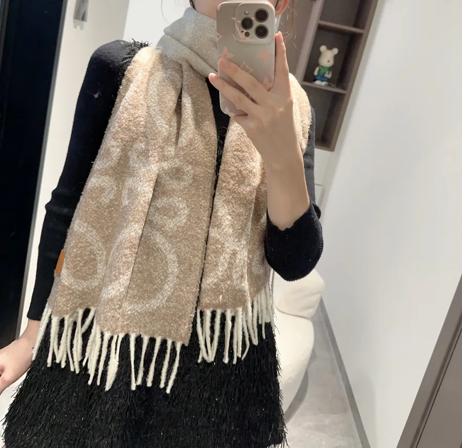 Ralph Lauren Classic Logo Style Scarf