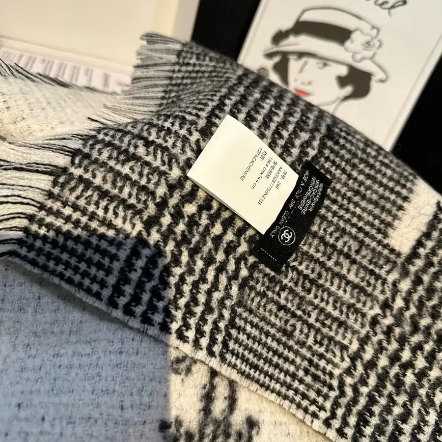 24Coco Series Scarf Elegant Two Tone Design