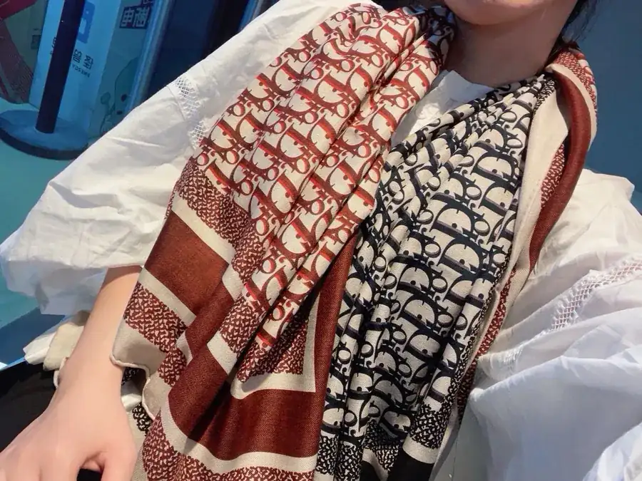 D Home ZG Luxury Double sided Velvet Scarf