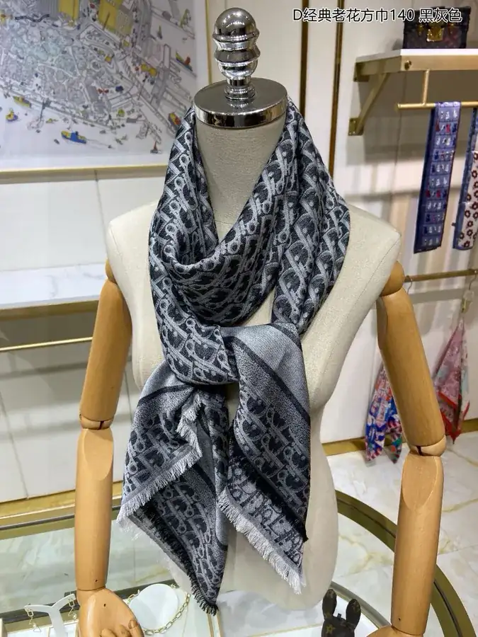 D Classic Flower Pattern Scarf 140