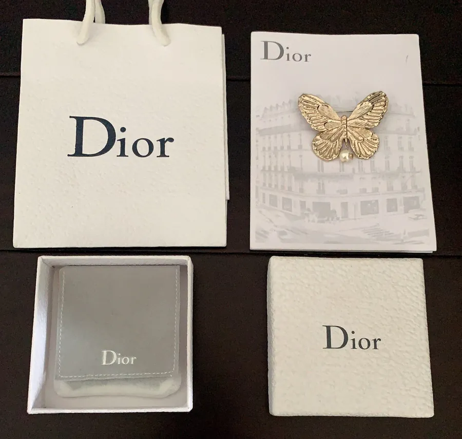 D*or Latest Model Shiny Gold Butterfly Brooch