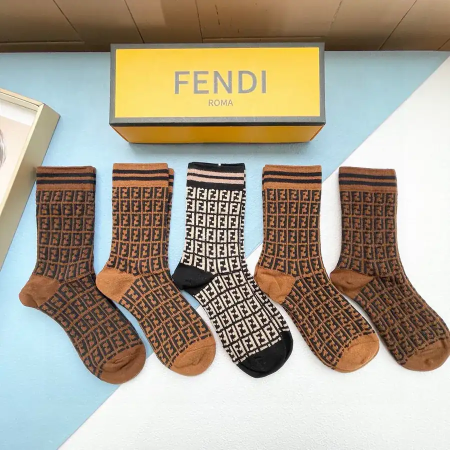 P45 Pack with 5 Pairs · Classic Double F Logo Socks