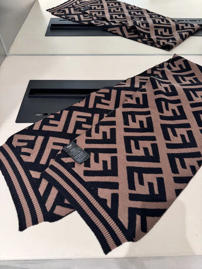 FF Classic Pattern Wool Blend Scarf