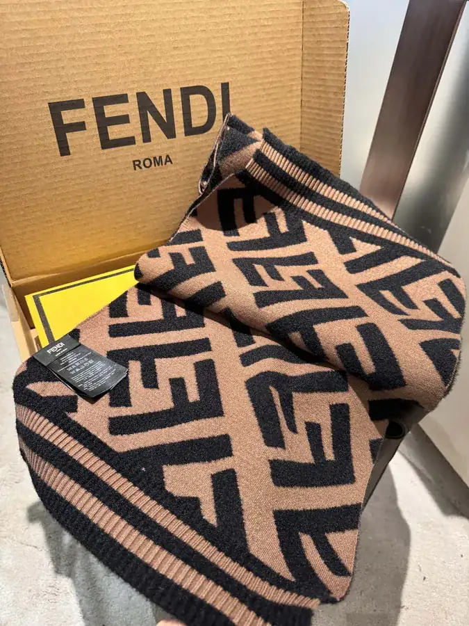 FF Classic Pattern Wool Blend Scarf