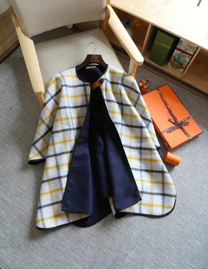 H Family Double Sided Wool Cape