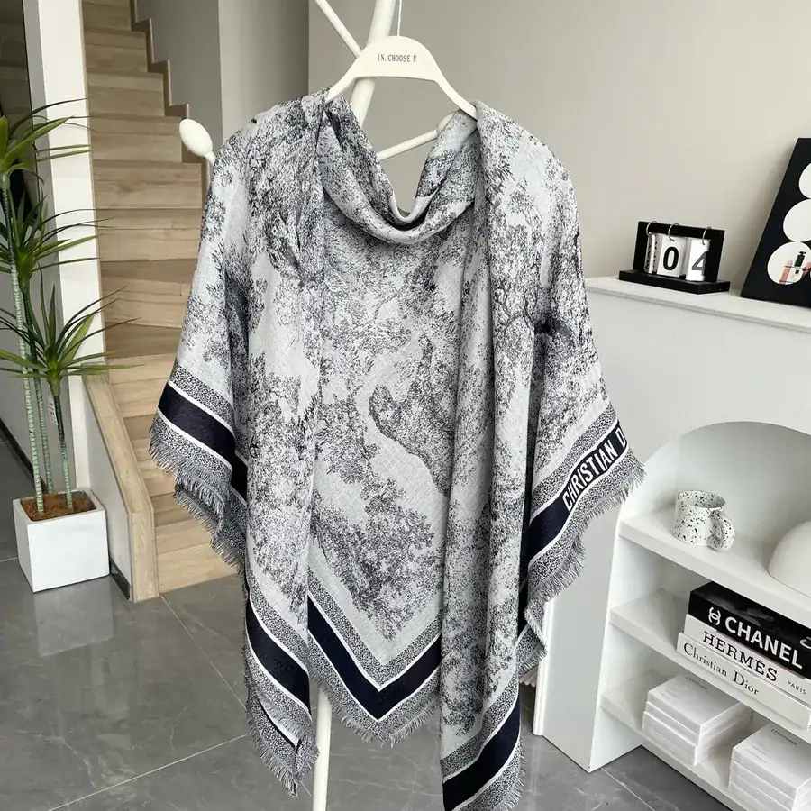 D Home Scarf Wrap with Classic Animal Print