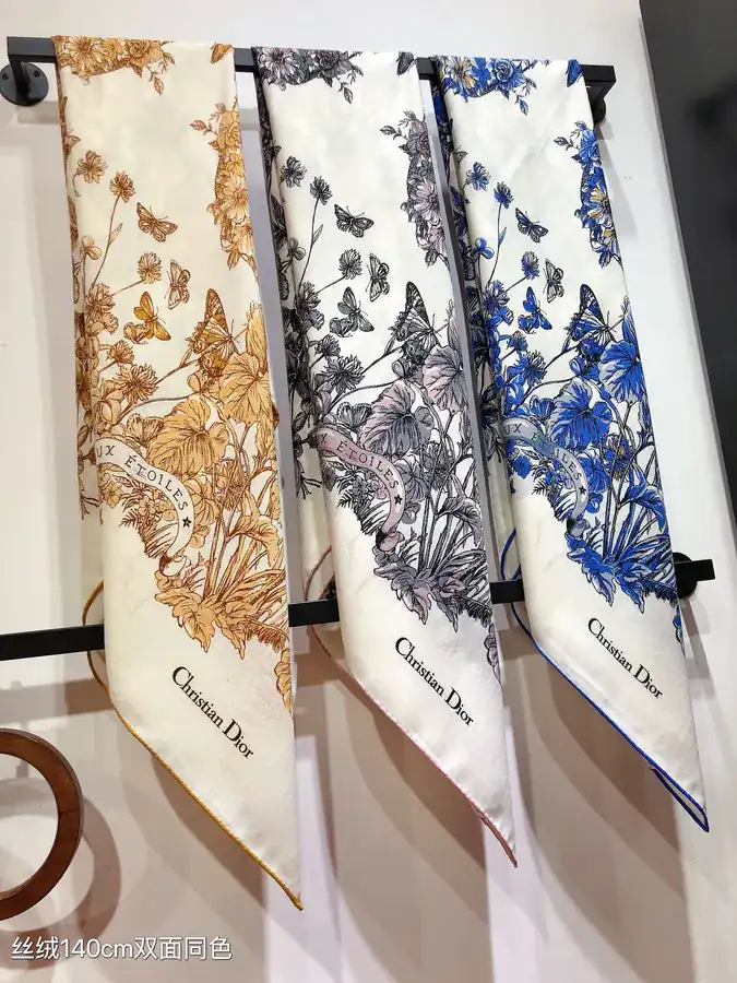 D Home Butterfly Print Velvet Scarf Classic Cold Style