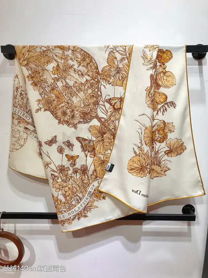 D Home Butterfly Print Velvet Scarf Classic Cold Style