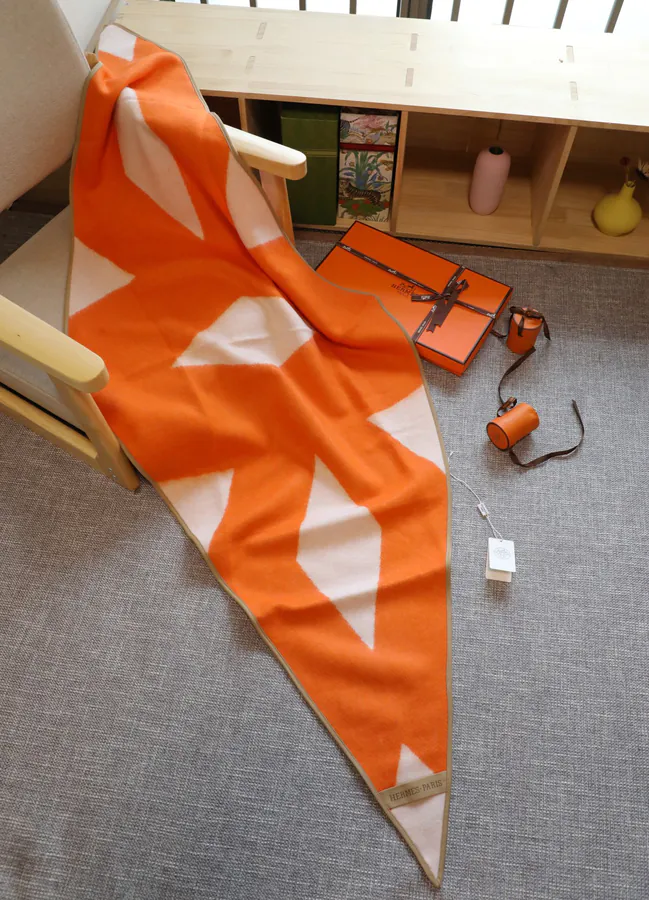 H House Unique Rhombus Cashmere Scarf