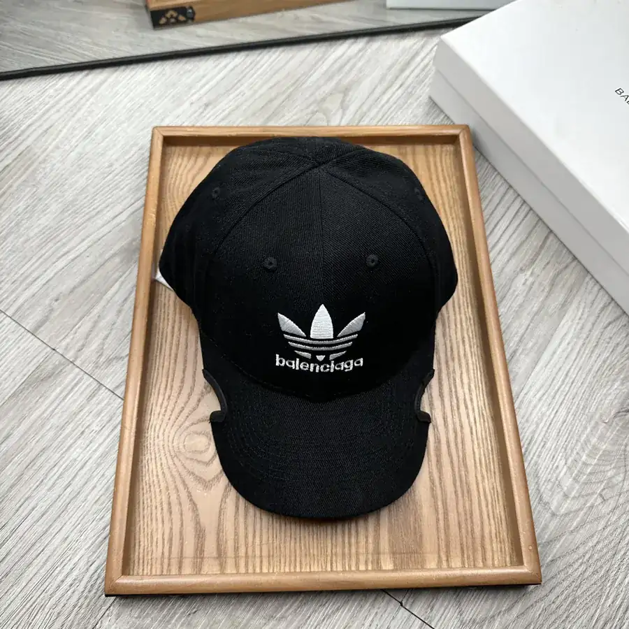 Parisian Signature Embroidered Canvas Bucket Hat