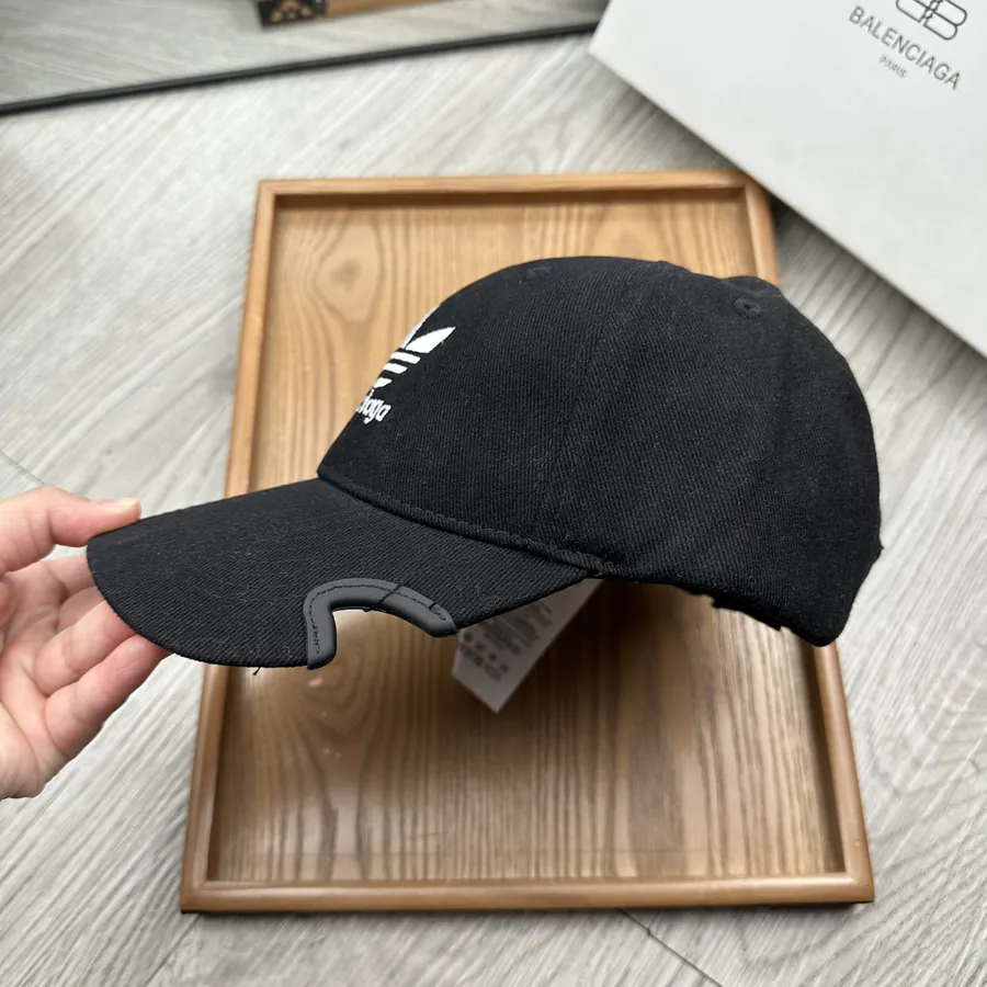 Parisian Signature Embroidered Canvas Bucket Hat